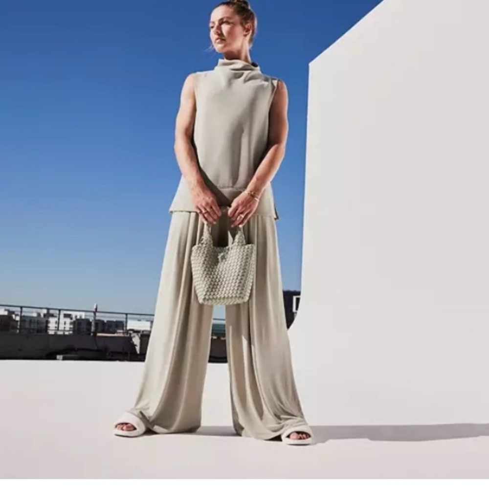 NWT Calia Brand Sandwash Sleeveless Pure Black Women's Top Size XL